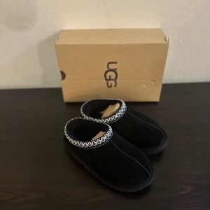 BRAND NEW! NEVER WORN! UGG Slippers boys size 13